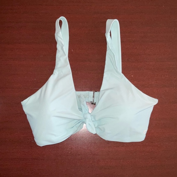 CALIA by Carrie Underwood Other - CALIA by Carrie Underwood Light Blue Knot Front Bikini Top